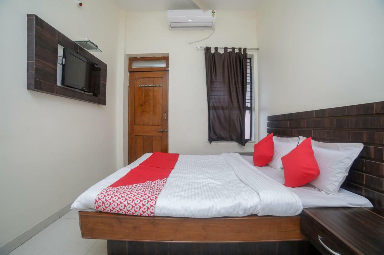 Oyo 46697 Hotel Gopi 那格浦尔 外观 照片